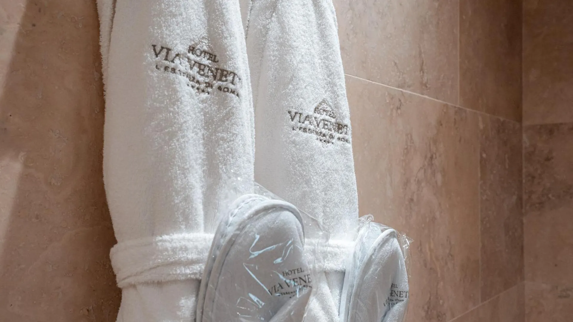 Hotel Via Veneto - L'Essenza Di Roma 0*,  İtalya