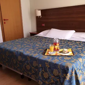 Altavilla Dieci Otel