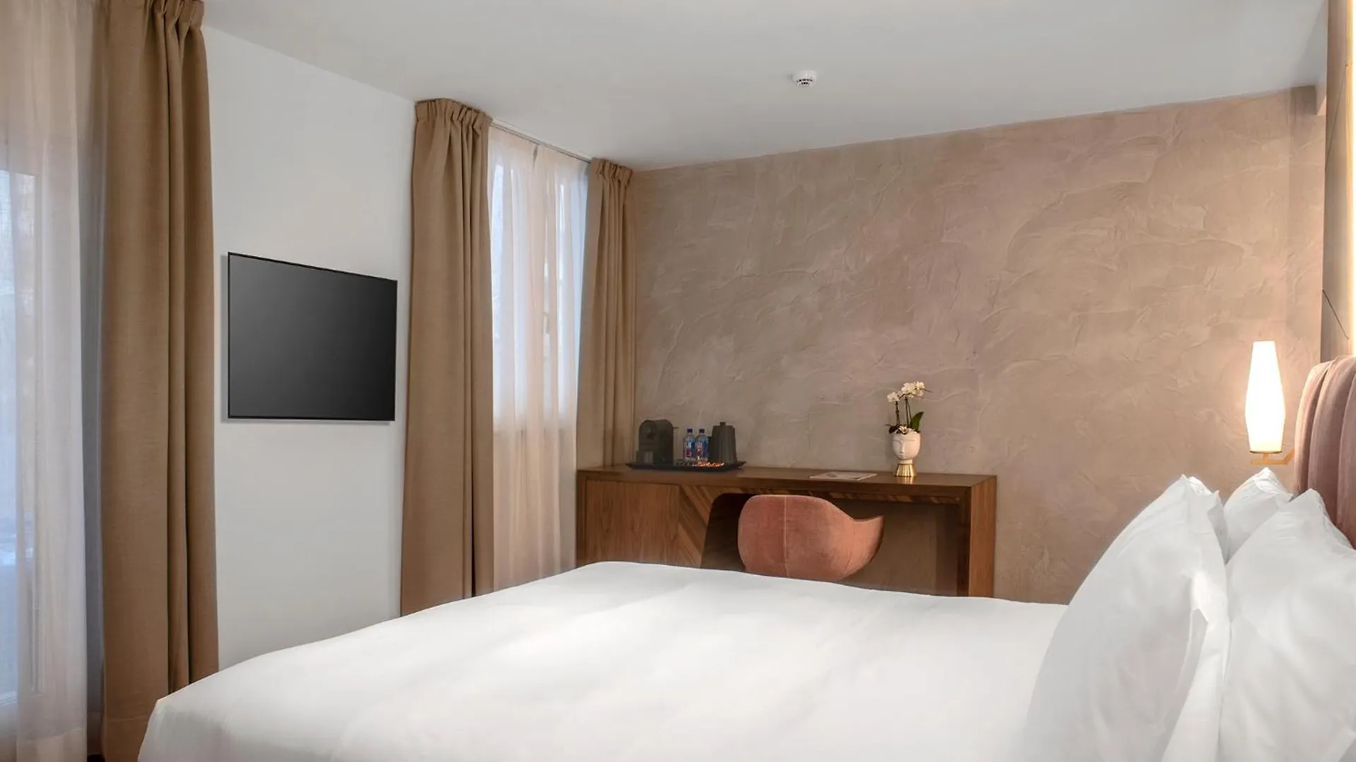 Hotel Via Veneto - L'Essenza Di Roma Italy
